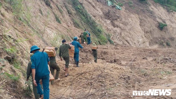 lu du pha tan duong gian nan hanh trinh gui hang cuu tro den xa bien gioi thanh hoa