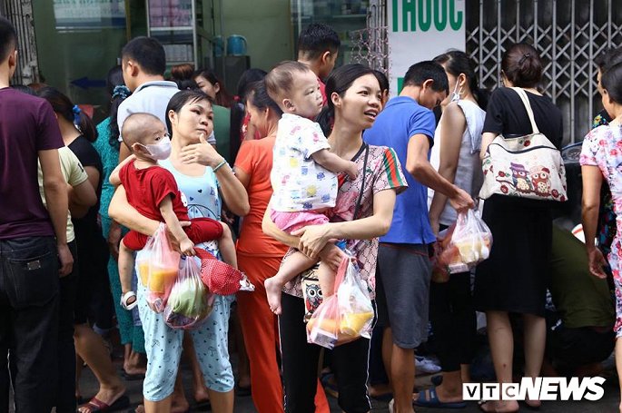 chay lon gan benh vien nhi trung uong nhung chuyen hang tu thien am long nguoi trong con hoan nan