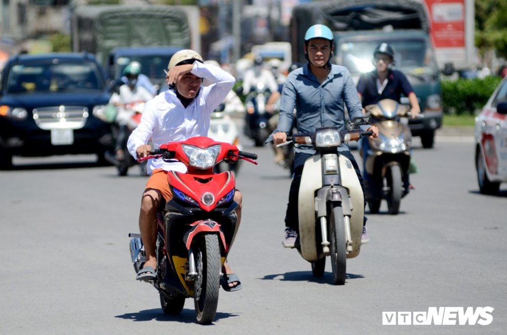 thoi tiet ngay 219 nang bua vay mien bac tang nhiet nong nhu mua he