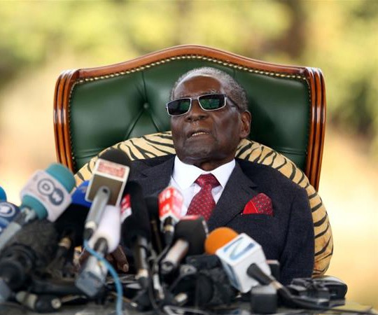 robert mugabe tu anh hung den tong thong tham quyen co vi cua zimbabwe