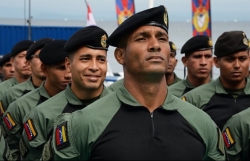 nghi si venezuela tro lai quoc hoi sau 3 nam