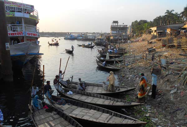 ai co ve ben ben song sadarghat