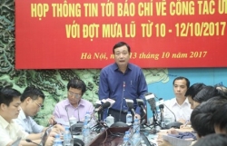 thuy dien hoa binh dong mot cua xa day vao 12 gio ngay 237