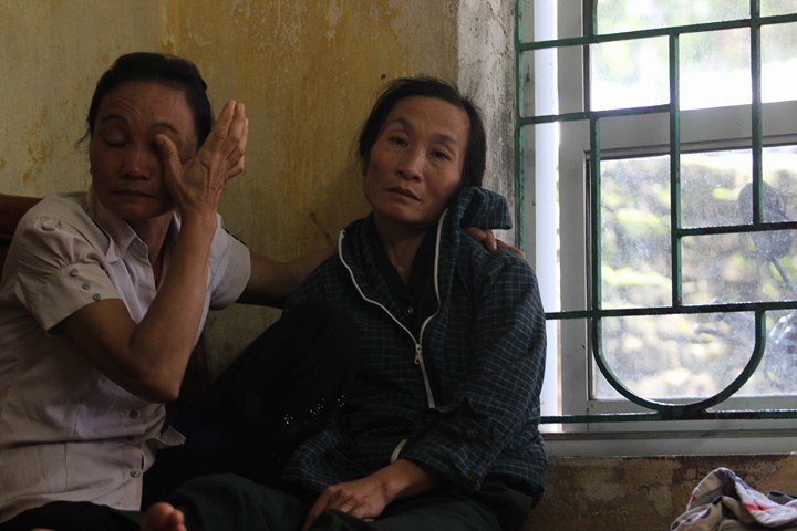 le vieng dinh huu du tai que nha nuoc mat khong ngung roi