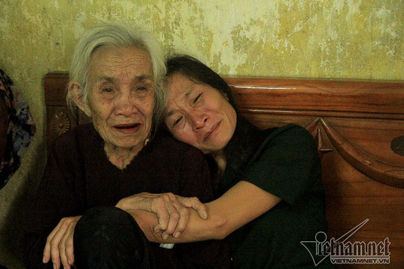 le vieng dinh huu du tai que nha nuoc mat khong ngung roi