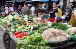 hau qua mua lu nong dan mat trang tai san bi bach viec muu sinh