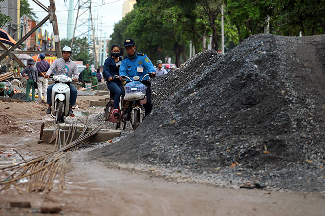 ky la dan thu do loi bun vuot nui di lam trong gio cao diem