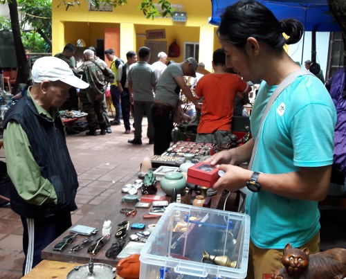 ha noi mang tien di mua ngay xua