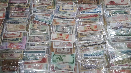 ha noi mang tien di mua ngay xua