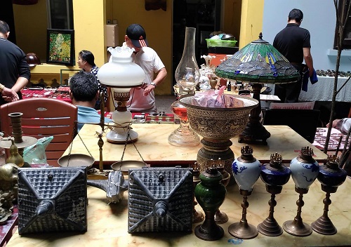 ha noi mang tien di mua ngay xua