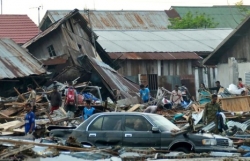 indonesia lai rung chuyen vi hang loat du chan manh