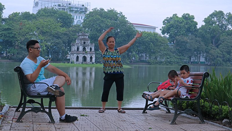 hinh anh ha noi hai huoc la lam khong danh cho nguoi day muon