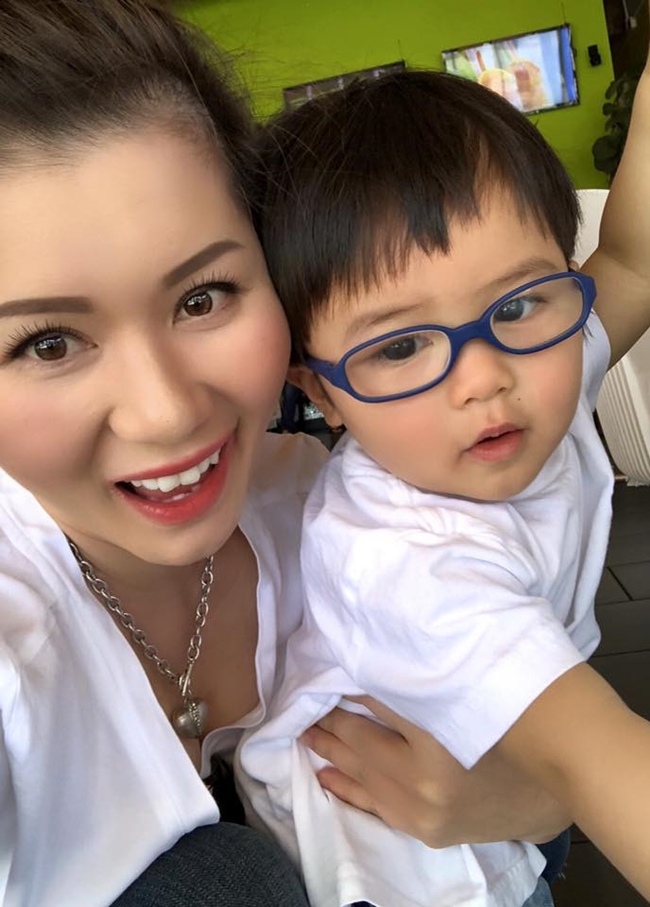 4 co vo dai gia giau nut do do vach cua sao nam viet gom nhung ai