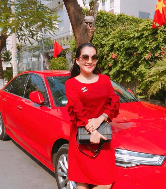4 co vo dai gia giau nut do do vach cua sao nam viet gom nhung ai