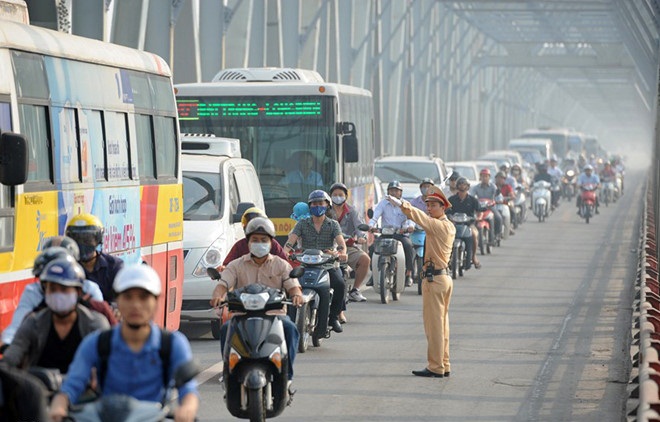 ha noi cam nhieu tuyen pho phuc vu le quoc tang nguyen tong bi thu do muoi