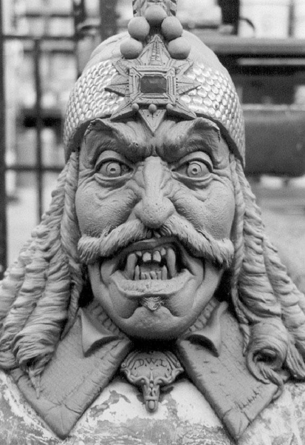 ba ke bao chua khet tieng nhat dem truong trung co