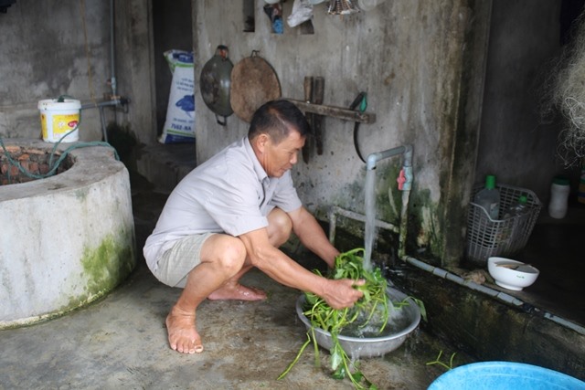 co nha may nuoc sach ngay canh nhung dan khong duoc dung