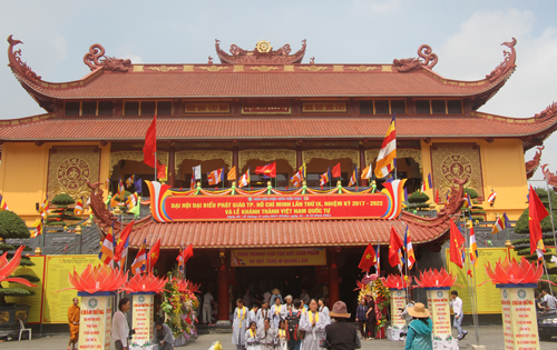 khanh thanh ngoi chua dat xa loi trai tim hoa thuong thich quang duc