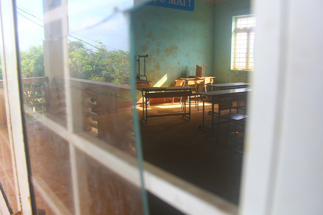 16 phòng học bỏ không, ngôi trường ba cấp chỉ có hơn 40 học sinh 16 phong hoc bo khong ngoi truong ba cap chi co hon 40 hoc sinh