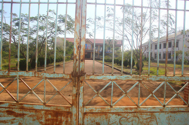 16 phòng học bỏ không, ngôi trường ba cấp chỉ có hơn 40 học sinh 16 phong hoc bo khong ngoi truong ba cap chi co hon 40 hoc sinh