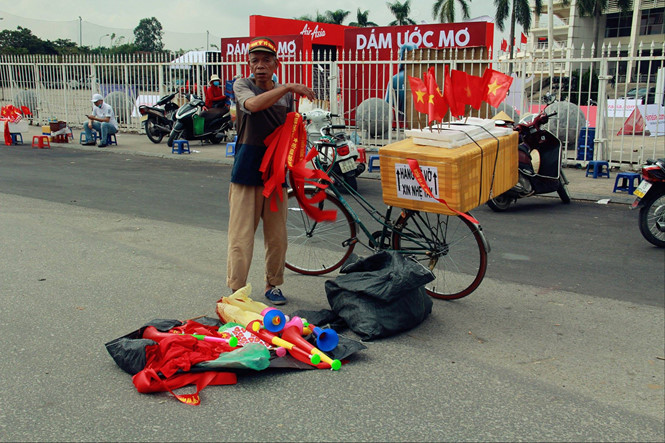 co to quoc bat dau nhuom do duong vao san van dong my dinh