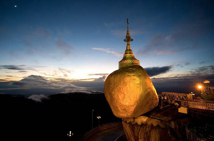 hon da thieng bang vang o myanmar va bi mat an chua ben trong