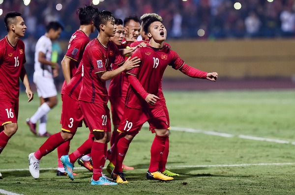 viet nam vao ban ket aff cup voi ngoi dau