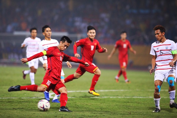 viet nam vao ban ket aff cup voi ngoi dau