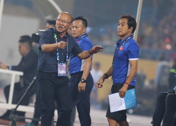 viet nam vao ban ket aff cup voi ngoi dau