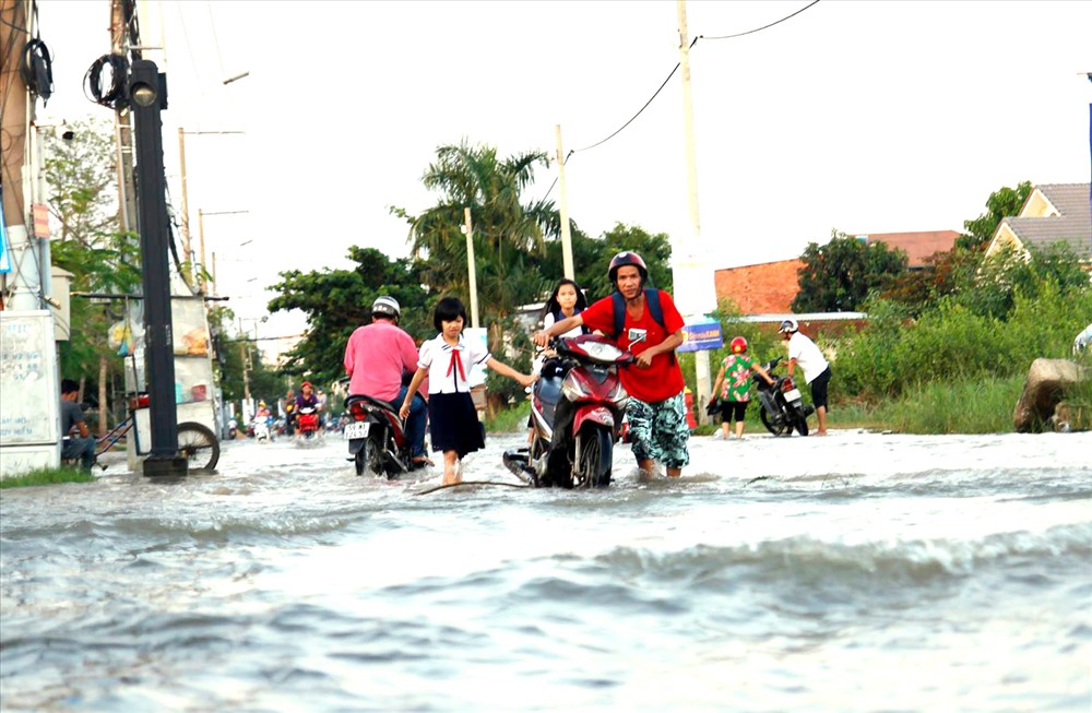 ong chu sieu may bom trong 2 thang toi se lam cho duong le van luong het ngap