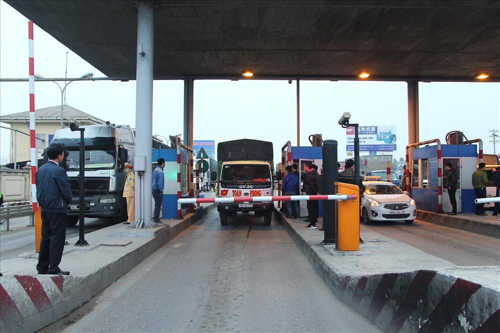 de nghi bai bo thu phi tai 2 tram bot quoc lo 5