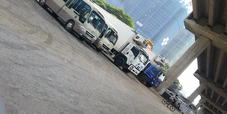 dut tui hang ti dong tu bai gui xe lau nghin m2 gam cau thang long