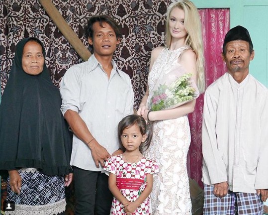 anh chang indonesia khien nua the gioi phat hon khi cuoi duoc vo qua xinh