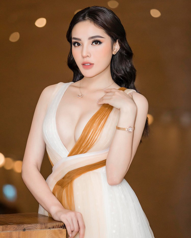 ky duyen dien bikini de lo vong 1 teo top khong nong bong nhu truoc