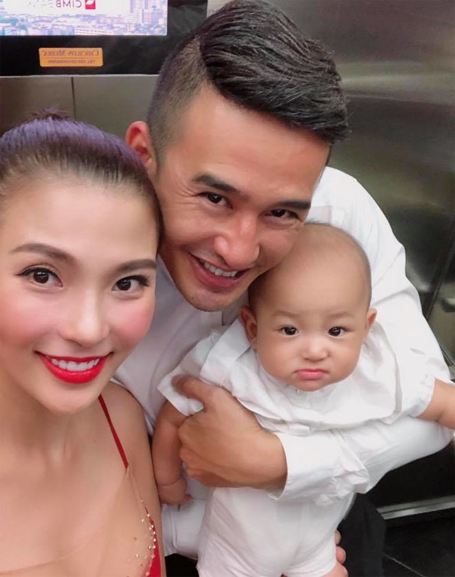 sao nam 28 tuoi cuoi nu dai gia ha noi cam khach du tiec dang anh co dau