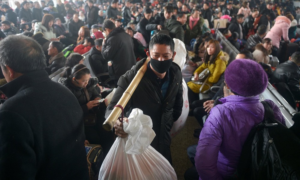 Hàng trăm triệu người Trung Quốc bắt đầu về quê đón Tết. Ảnh: Reuters