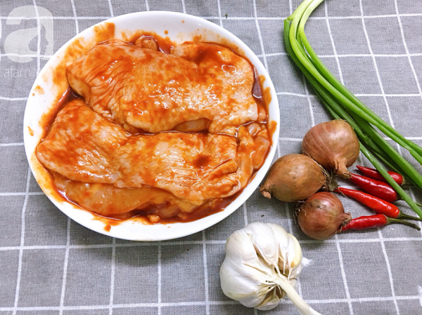 Không phải luộc, đây mới là cách chế biến gà ngon tuyệt vời