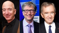 Jeff Bezos bỏ xa Bill Gates trên bảng xếp hạng giàu nhất thế giới