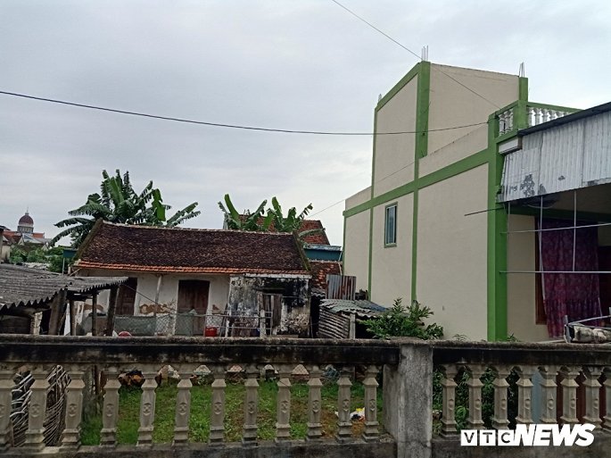 du cam chang lanh cua thieu nu 19 tuoi xinh dep nghi thiet mang trong container o anh