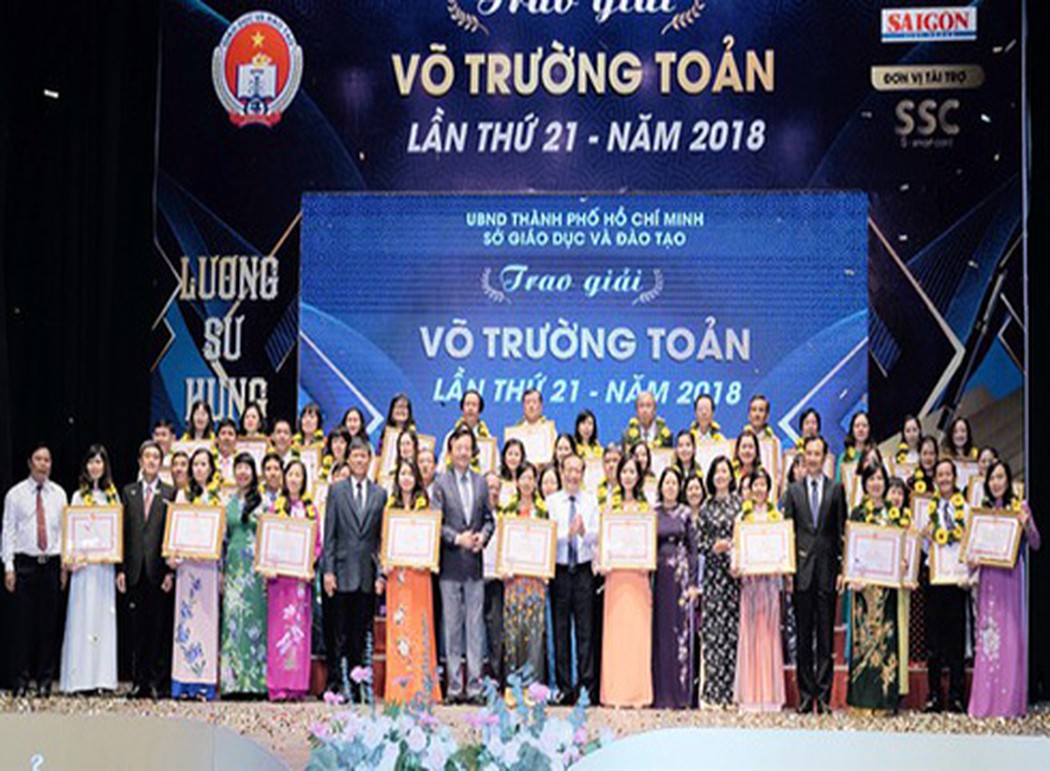 50 thay co giao can bo quan ly xuat sac nhan giai thuong vo truong toan