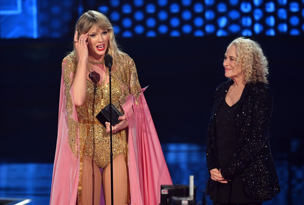 Taylor Swift ẵm 6 cúp AMAs. Ảnh: Getty