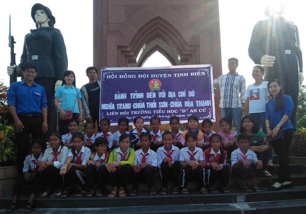 Món quà đặc biệt chỉ thầy cô dạy học sinh Khmer mới có