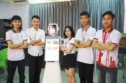 doi quan robot made in vietnam tham gia chong dich covid 19
