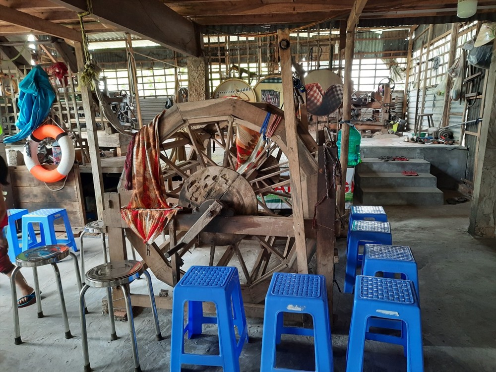 Hồi sinh làng nghề dệt choàng 100 tuổi độc đáo ở Long Khánh A