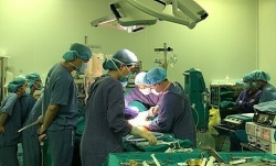 Việt Nam lần đầu ghép hai tạng cho một người