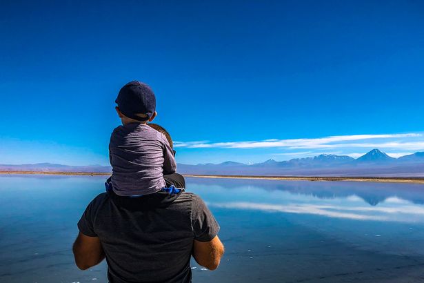 Phát ghen với cuộc sống của cậu bé 2 tuổi đi khắp thế giới phat ghen voi cuoc song cua cau be 2 tuoi di khap the gioi