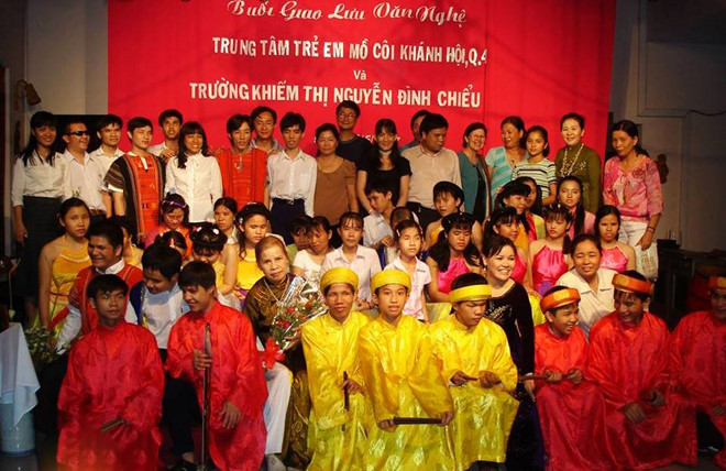 nguoi me cua nhung dua tre bong toi chac con da khong du suc song