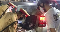 Nhiều lái xe uống rượu sau ngày dừng giãn cách xã hội