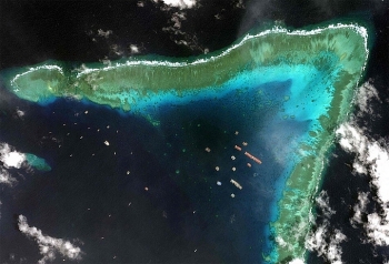 Philippines tăng tàu tuần tra Biển Đông