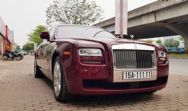 dai gia hue choi rolls royce ghost bien ngu quy 1 hon 11 ty dong